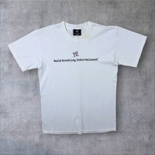 Load image into Gallery viewer, Vintage WWE "World Wrestling Entertainment" Spellout Graphic White T-Shirt