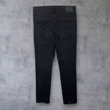 Load image into Gallery viewer, Levi's "Slimming Slim" Classic Black Denim Stretch Fit Jeans