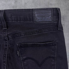 Load image into Gallery viewer, Levi's "Slimming Slim" Classic Black Denim Stretch Fit Jeans