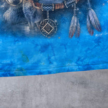 Load image into Gallery viewer, Early 00's WILD Native American Wolf Dreamcatcher Graphic Blue Tie Dye T-Shirt