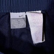 Load image into Gallery viewer, Early 00's Nike Mini Swoosh Logo Navy Blue 3/4 Length Capri Pants Shorts