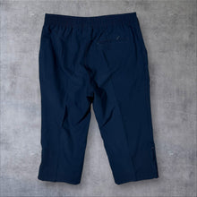 Load image into Gallery viewer, Early 00's Nike Mini Swoosh Logo Navy Blue 3/4 Length Capri Pants Shorts