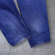 Load image into Gallery viewer, Wrangler "Texas" Faded Blue Straight Leg Regular Fit Denim Cotton Jeans