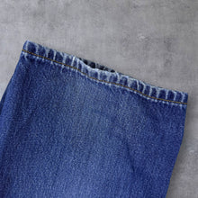 Load image into Gallery viewer, Wrangler "Texas" Faded Blue Straight Leg Regular Fit Denim Cotton Jeans