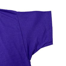 Load image into Gallery viewer, Hanes CELEBRATE THE CUSTOMER Graphic Spellout Single Stitch T-Shirt