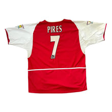 Load image into Gallery viewer, Vintage Nike ARSENAL FC "Pires 7" Gunners 2002/03 Home Football Shirt Jersey Top