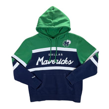 Load image into Gallery viewer, Mitchell & Ness NBA DALLAS MAVERICKS Hardwood Classics Basketball Embroidered Hoodie