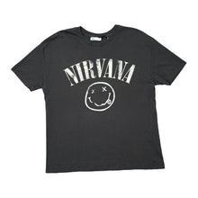 Load image into Gallery viewer, Paul Mark x NIRVANA Classic Logo Spellout Alternative Rock Grunge Band T-Shirt