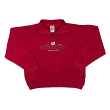 Load image into Gallery viewer, Vintage Cadre NCAA WISCONSIN BADGERS Embroidered College 1/4 Zip Sweatshirt