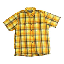 Load image into Gallery viewer, COLUMBIA SPORTSWEAR &quot;Titanium&quot; Plaid Check Short Sleeve Nylon Shirt

