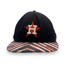 Load image into Gallery viewer, NEW ERA Cooperstown Collection MLB HOUSTON ASTROS Embroidered Logo Snapback Baseball Cap