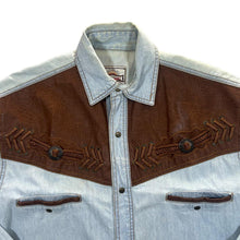 Load image into Gallery viewer, Vintage Stockerpoint Cowboy Western Light Blue Denim Popper Long Sleeve Shirt