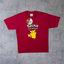 Load image into Gallery viewer, Vintage Nintendo Pokemon (1999) “Gotta Catch ‘Em All!” Pikachu Anime Red T-Shirt