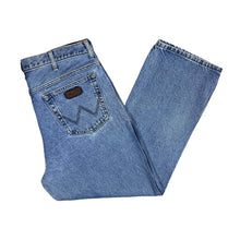 Load image into Gallery viewer, Early 00's WRANGLER "Regular Fit" Classic Blue Denim Straight Leg Jeans