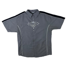 Load image into Gallery viewer, Early 00's Identic "Tribal Agency" Y2K Gothic Graphic Grey Short Sleeve Shirt