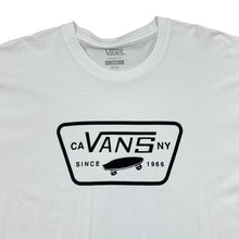Load image into Gallery viewer, VANS "Classic Fit" Skater Logo Spellout Graphic Short Sleeve T-Shirt