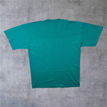 Load image into Gallery viewer, Vintage Screen Stars (1995) Bruce Lakofka Native American Wildlife Nature Graphic T-Shirt