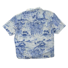 Load image into Gallery viewer, Vintage Tommy Bahama Floral Hawaiian Tropical Patterned Silk Short Sleeve Shirt