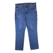 Load image into Gallery viewer, WRANGLER "Regular Fit" Classic Blue Denim Straight Leg Jeans