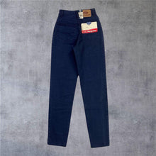 Load image into Gallery viewer, Early 00's Easy Jeans “Ruby” Regular Slim High Waisted Mom Denim Jeans