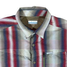 Load image into Gallery viewer, COLUMBIA Omni-Shade Multi Plaid Check Nylon Short Sleeve Shirt