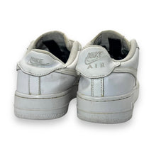 Load image into Gallery viewer, NIKE AIR FORCE 1 AF1 Classic White Trainers Shoes