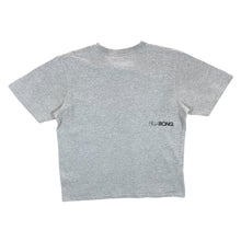 Load image into Gallery viewer, Early 00's BILLABONG "Jeffreys Bay" Surfer Logo Spellout Graphic Grey T-Shirt
