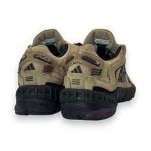 Load image into Gallery viewer, Vintage ADIDAS RESPONSE (1999) Outdoor Hiking Running Sneakers Shoes Trainers
