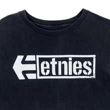 Load image into Gallery viewer, ETNIES Classic Skater Box Logo Spellout Graphic Black T-Shirt