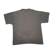 Load image into Gallery viewer, Early 00's WYCHWOOD BREWERY "Fiddler's Elbow" Drinks Beer Promo Spellout Graphic T-Shirt