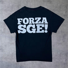 Load image into Gallery viewer, Tankard “Forza SGE!” Graphic Spellout Thrash Heavy Metal Band T-Shirt