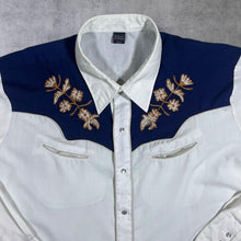 Load image into Gallery viewer, Vintage Embroidered Floral Cowboy Western Popper White Navy Blue Long Sleeve Shirt