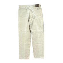 Load image into Gallery viewer, Vintage WRANGLER Classic Regular Fit Straight Leg Cream Denim Jeans