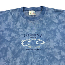 Load image into Gallery viewer, Vintage 90's FREMANTLE PRISON "Western Australia" Embroidered Souvenir Tie Dye T-Shirt
