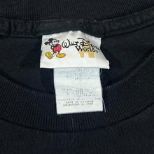 Load image into Gallery viewer, Vintage WALT DISNEY WORLD "Pirates Of The Caribbean" Souvenir Skull Crossbones Spellout Graphic T-Shirt