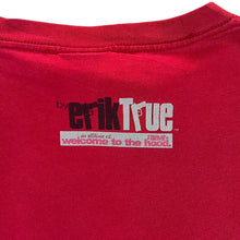 Load image into Gallery viewer, Early 00's ERIK TRUE "True Story" Y2K Hip Hop Spellout Graphic Red T-Shirt