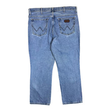 Load image into Gallery viewer, Early 00's WRANGLER "Regular Fit" Classic Blue Denim Straight Leg Jeans