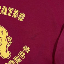 Load image into Gallery viewer, Jerzees UNITED STATES MARINE CORPS Spellout Graphic Red Sweatshirt