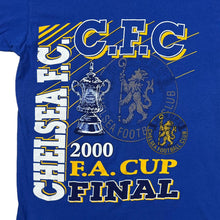 Load image into Gallery viewer, Vintage Screen Stars CHELSEA FC "2000 F.A. Cup Final" Football Souvenir Graphic Single Stitch T-Shirt