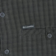Load image into Gallery viewer, COLUMBIA Dark Grey Black Check Polyester Blend Short Sleeve Utility Shirt