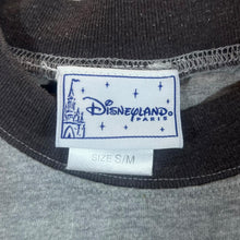 Load image into Gallery viewer, Vintage DISNEYLAND PARIS Tigger Basketball Graphic Raglan T-Shirt