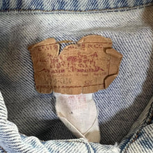 Load image into Gallery viewer, Vintage LEVI'S Red Tab Classic Blue Denim Trucker Bomber Jacket