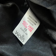 Load image into Gallery viewer, Vintage WALLIS Genuine Real Black Leather Blazer Jacket