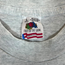 Load image into Gallery viewer, Vintage 90's JOINT DENTAL SCHOOLS "Jamaica Project" Souvenir Graphic Single Stitch T-Shirt