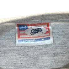 Load image into Gallery viewer, Vintage Tamaran Canary Islands "Jeep Safari" Souvenir Spellout Graphic Grey T-Shirt