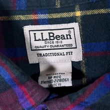 Load image into Gallery viewer, Vintage L.L.Bean "Traditional Fit" Plaid Check Long Sleeve Button-Down Flannel Shirt