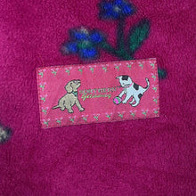 Load image into Gallery viewer, Vintage NORTHERN GETAWAY Cat Dog Flower Patterned Zip Fleece Hoodie