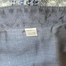 Load image into Gallery viewer, Vintage 90's Grey Blue Patterned Striped Long Sleeve Flannel Shirt