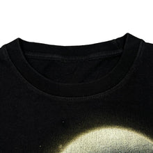 Load image into Gallery viewer, Early 00's Wolf Animal Nature Wildlife Full Moon Graphic T-Shirt