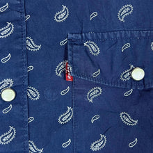 Load image into Gallery viewer, LEVI'S "Modern Fit" Paisley Patterned Pearl Snap Popper Button Cotton Shirt